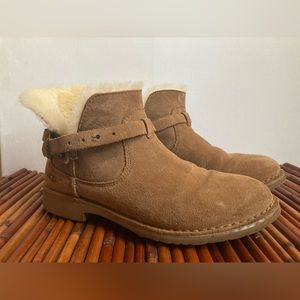 Mini Ugg Elisa Boots Size 8.5